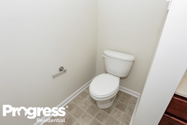 Building Photo - 10430 Carver Falls Rd