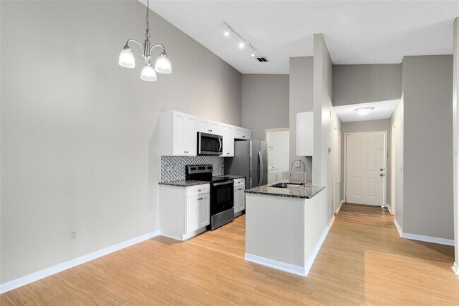 Building Photo - 2533 Grassy Point Dr