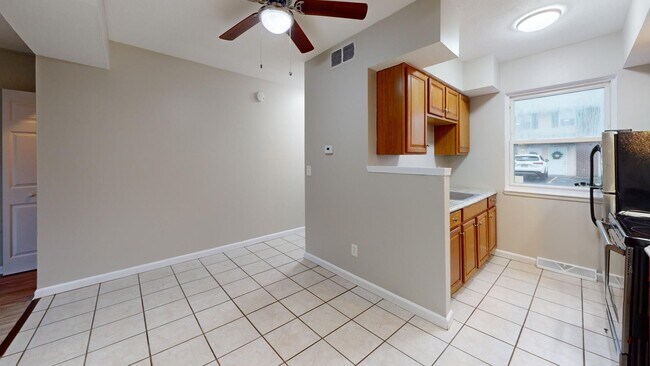 Building Photo - 630 Abbe Rd S