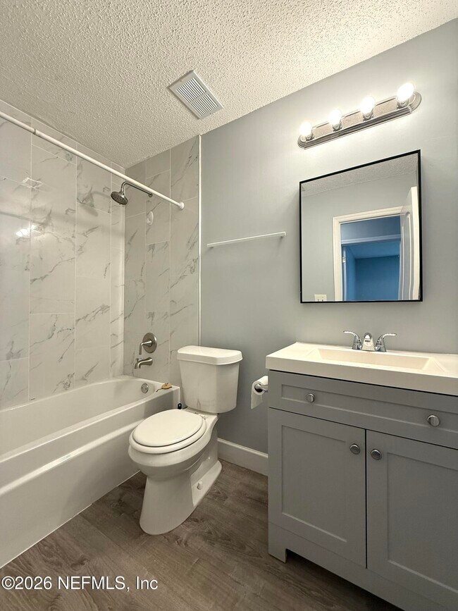 Building Photo - 1033 Sea Hawk Dr