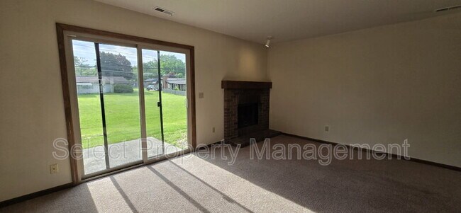 Building Photo - 5438 Evard Rd
