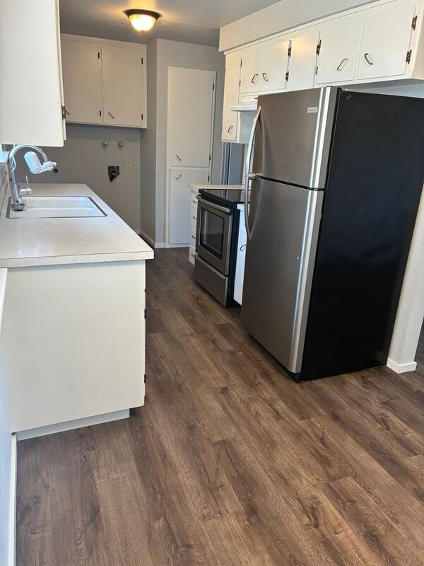 Building Photo - 1212 13th St