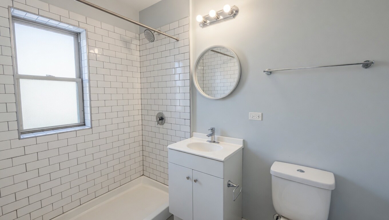 Building Photo - 4700 N Racine Ave