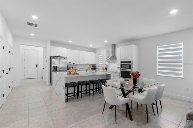 Building Photo - 4911 Shady Pnes Dr