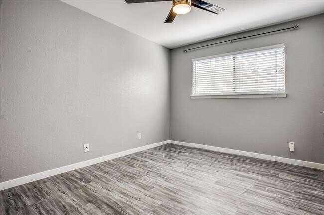 Building Photo - 3205 Twinberry Cove