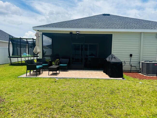 Building Photo - 9052 SW 58th Cir