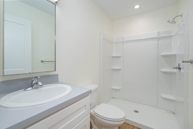 Building Photo - Maple Creek