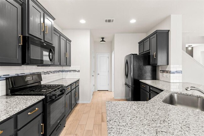 Building Photo - 3560 Pauling Loop