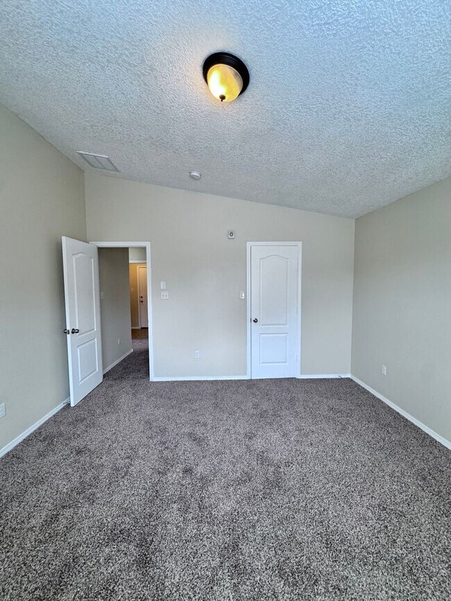 Building Photo - 671 Purple Aster Ave SW