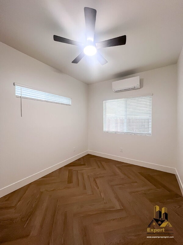 Building Photo - 125 B St