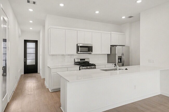 Building Photo - 12610 Blue Catfish Ln