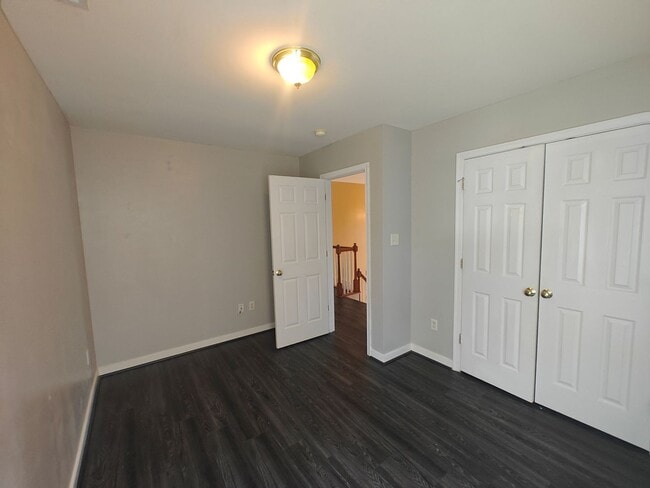 Building Photo - 4037 Birdbrook Dr