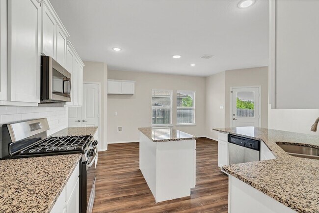 Building Photo - 9028 Zubia Ln