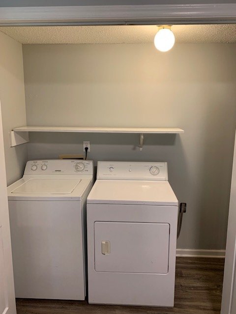 Building Photo - "Charming 2-Bed Condo Oasis with Fireplace...