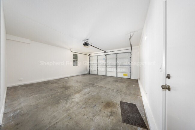 Building Photo - 2985 Breezy Meadow Cir