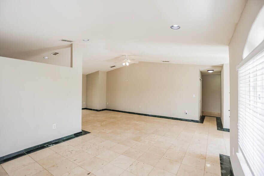 Building Photo - 16361 SW 78th Terrace