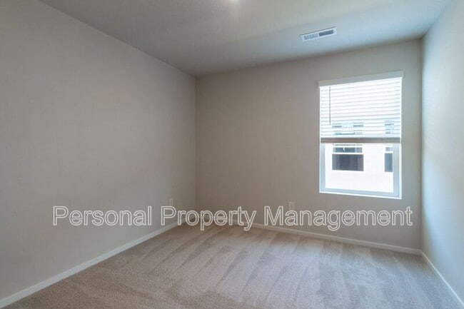 Building Photo - 11507 NE 126th Ave