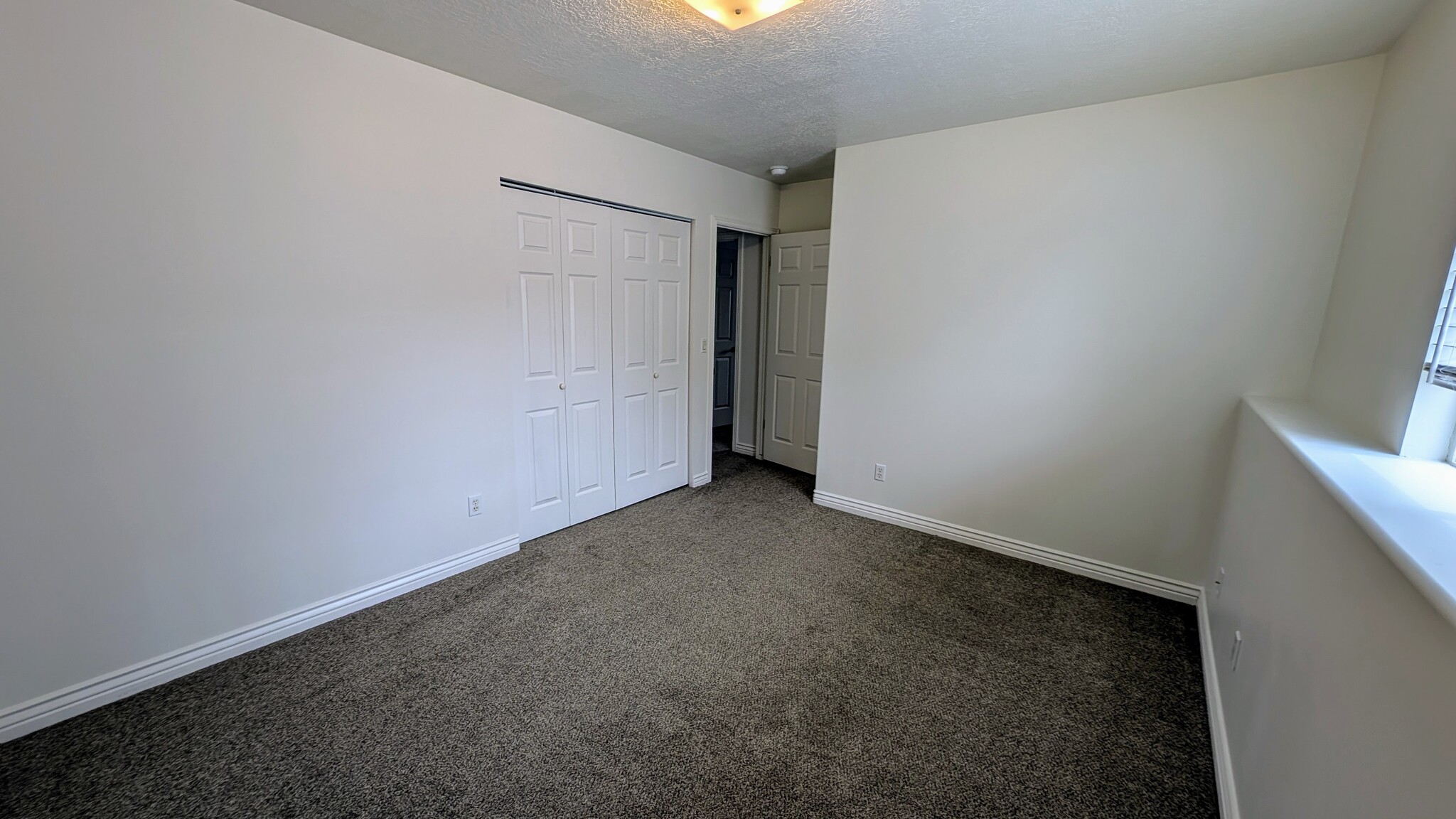Building Photo - 4372 S 1000 W