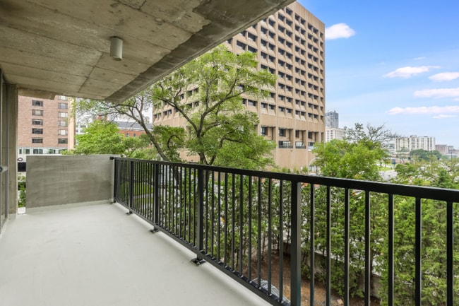 Building Photo - 600 Admiral Blvd