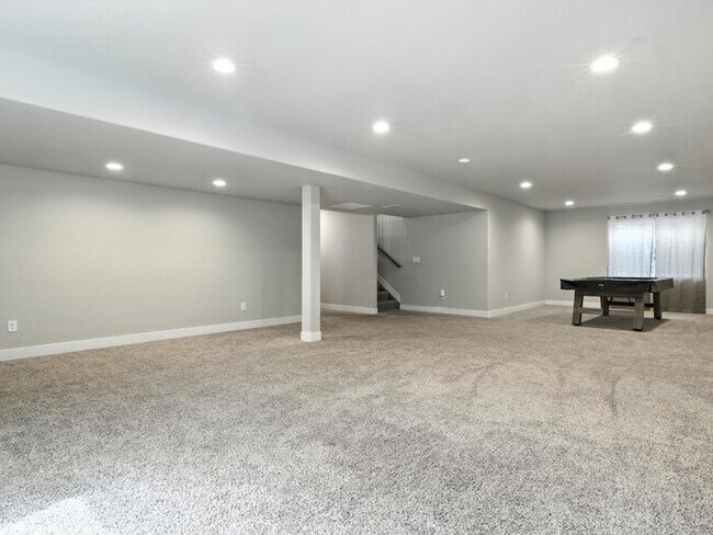 Building Photo - 5618 Makalu Dr