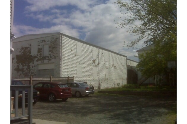 Building Photo - 770-772 King Philip St