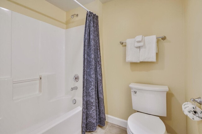 Building Photo - 104 Gulfside Ct