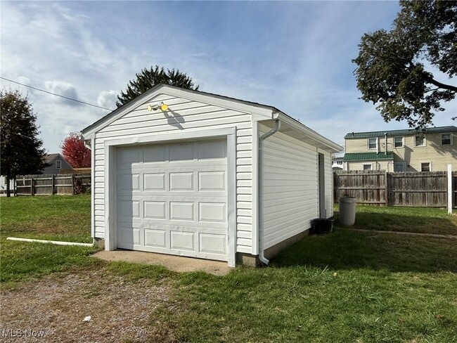 Building Photo - 312 Minnich Ave NE