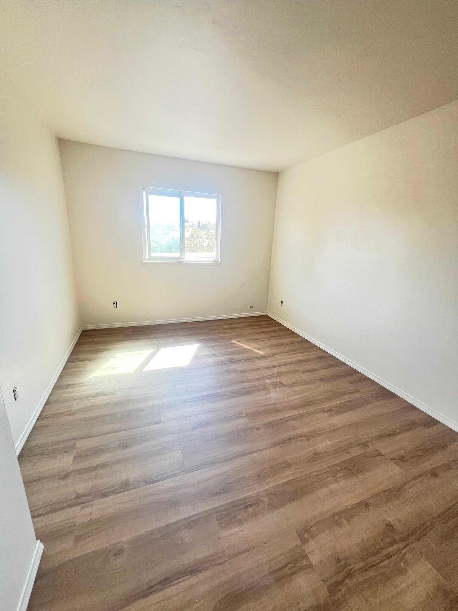 Building Photo - 12206 Rancho Bernardo Rd