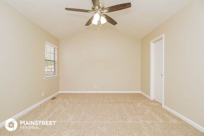 Building Photo - 3292 LUANN Dr