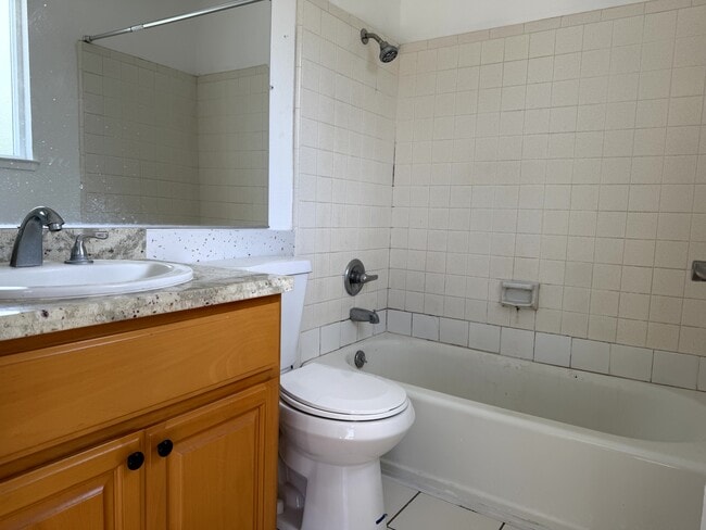 Building Photo - 951 Sloat Dr