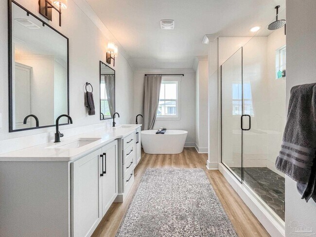 Building Photo - 13805 Red Drum Ct