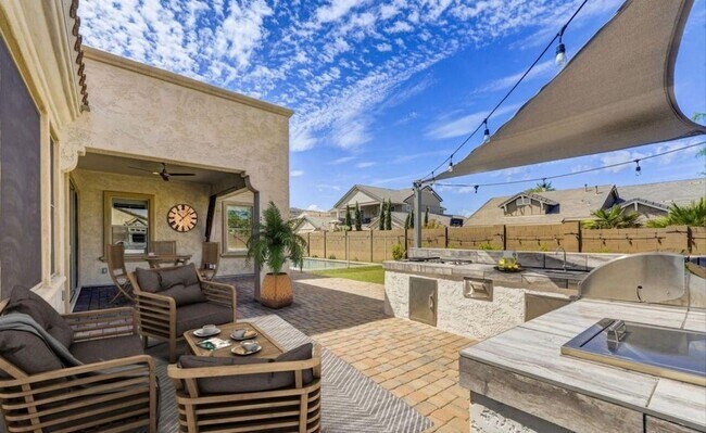 Building Photo - 7904 S 29th Pl