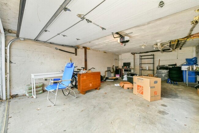 Building Photo - 38 Nathan Rd