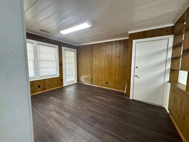 Building Photo - 7203 Porcher Dr