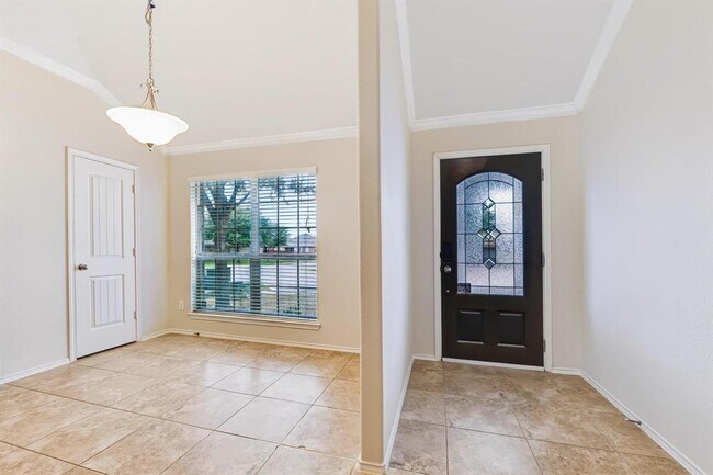 Building Photo - 111 Sandstone Trail