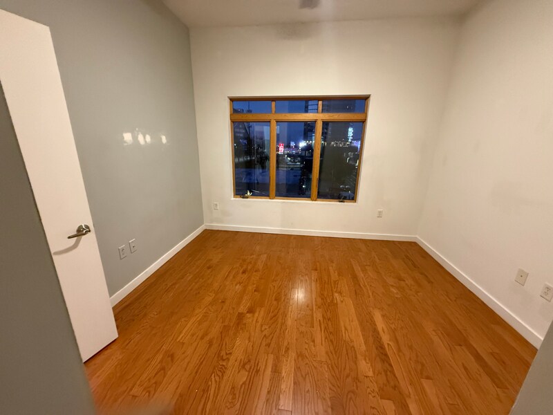 Building Photo - 333 Nelson St SW