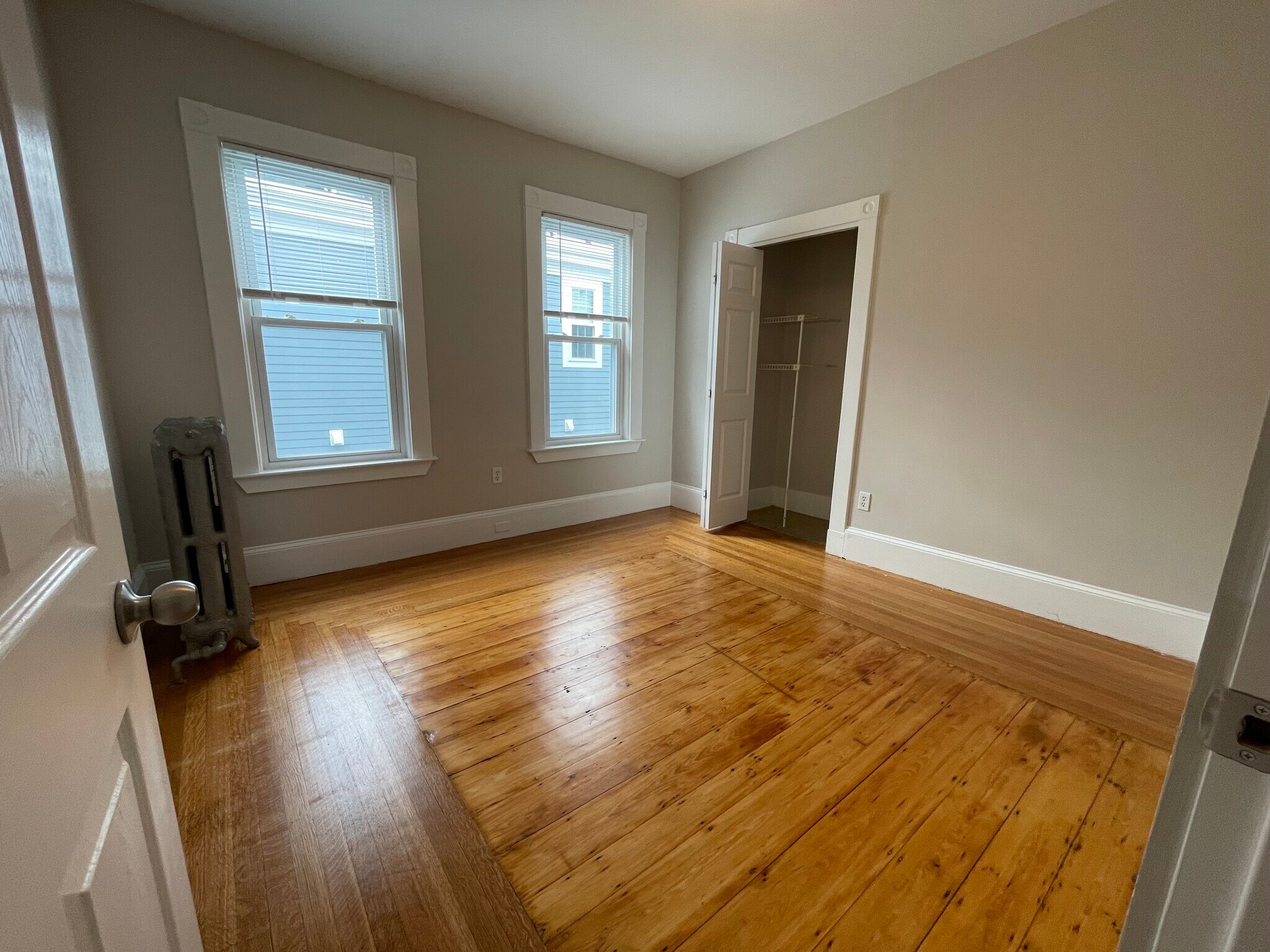 Building Photo - 27 Dix St