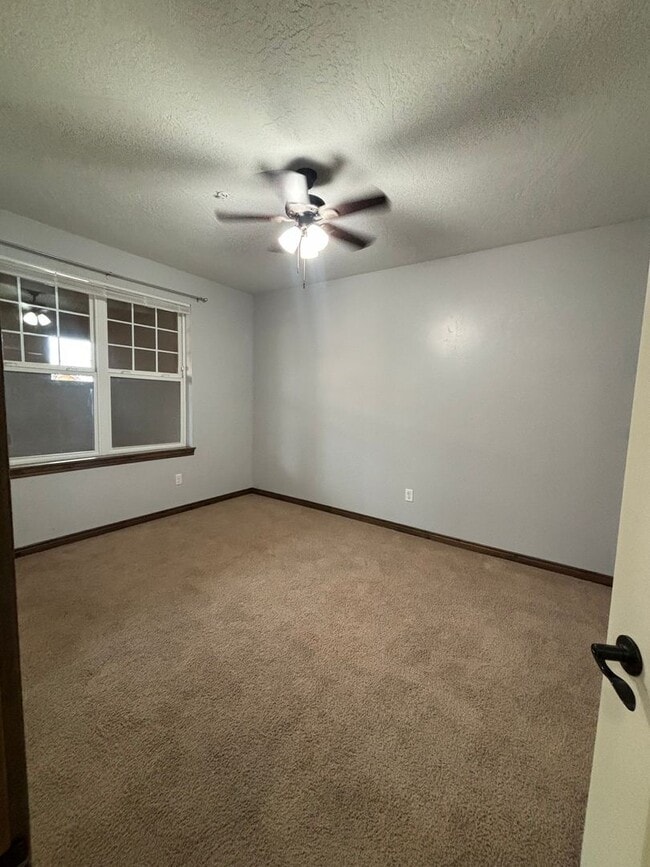 Building Photo - 2 Bedroom 2 Bathroom Condo