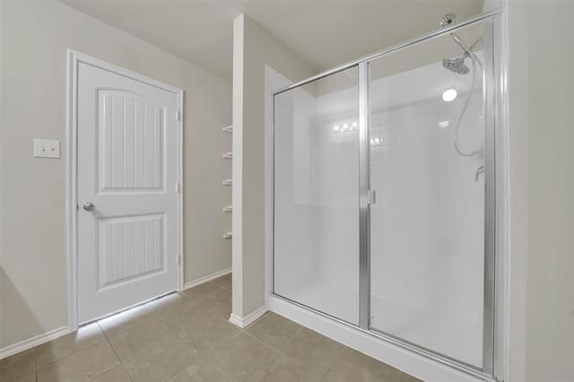 Building Photo - 2133 Meadow View Dr