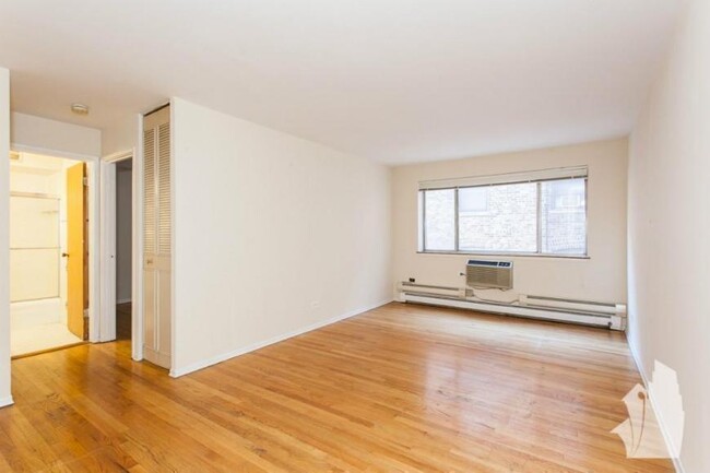 Building Photo - 1 bedroom in Chicago IL 60614