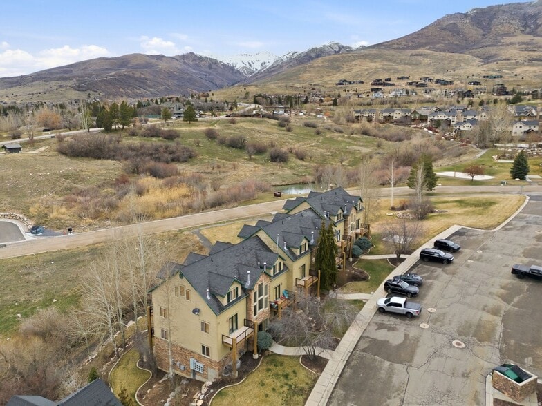 Building Photo - 3555 N Fox Run Dr