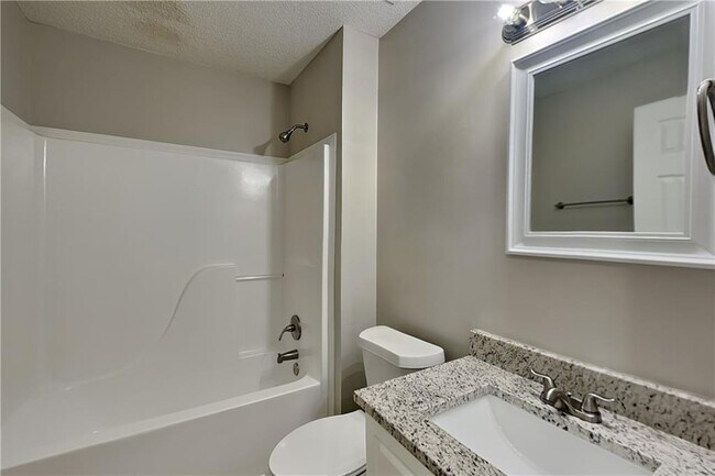 Building Photo - 360 Warrenton Dr