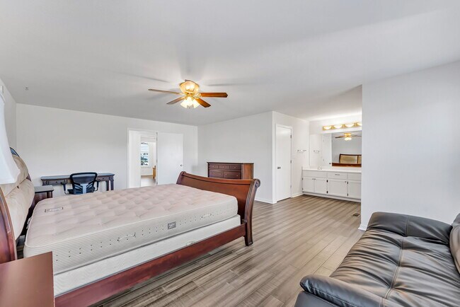 Building Photo - 2430 Telluride Dr