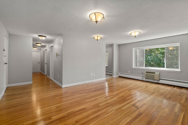 Building Photo - 133 Beaconsfield Rd