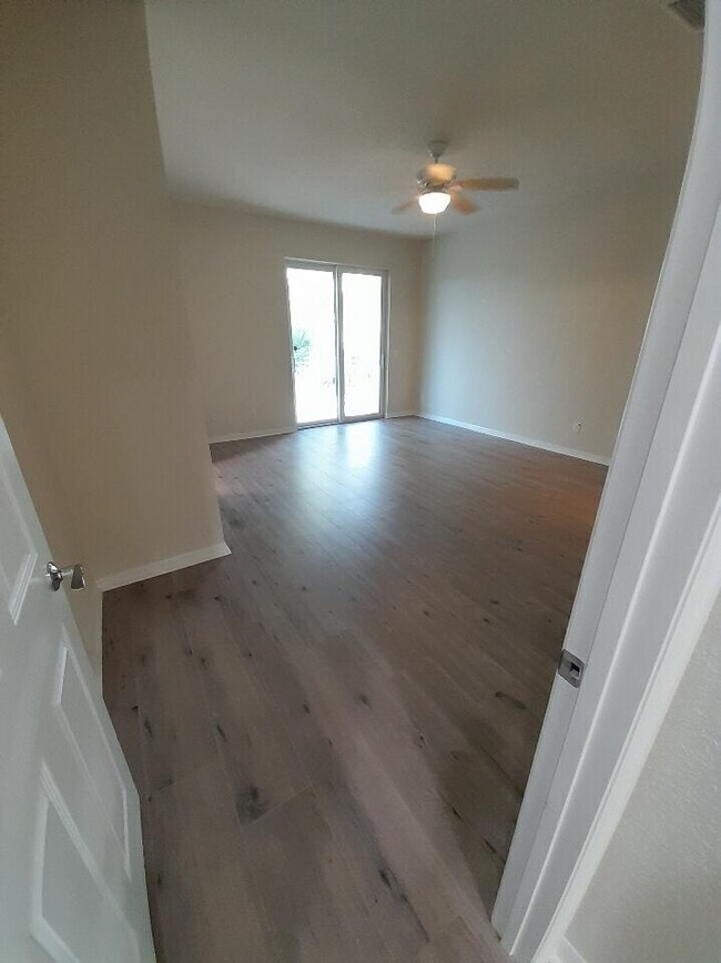 Building Photo - 2812 N Bismark Ln