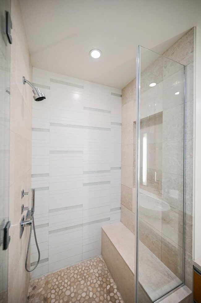 Building Photo - Studio with incredible views of the Strip!