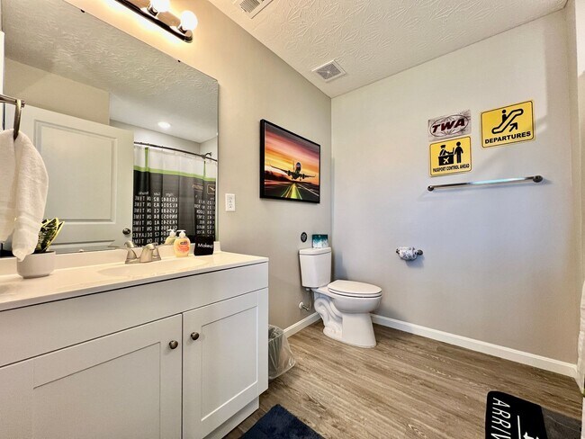 Building Photo - SkyHigh Retreat! Airplane themed escape in...