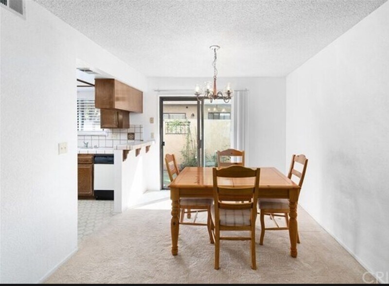 Building Photo - 1342 W Avenue J4