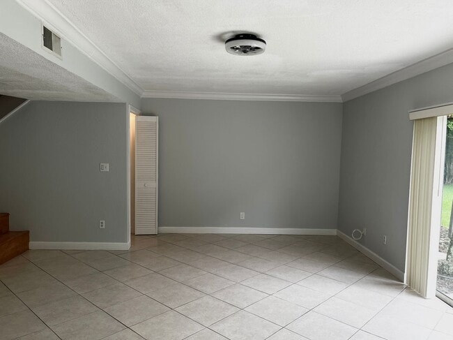 Building Photo - 8149 Lagos De Campo Blvd