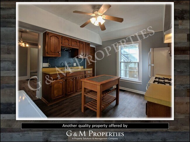Building Photo - 3-Bedroom Rental Home: South Wedge Neighborhood!